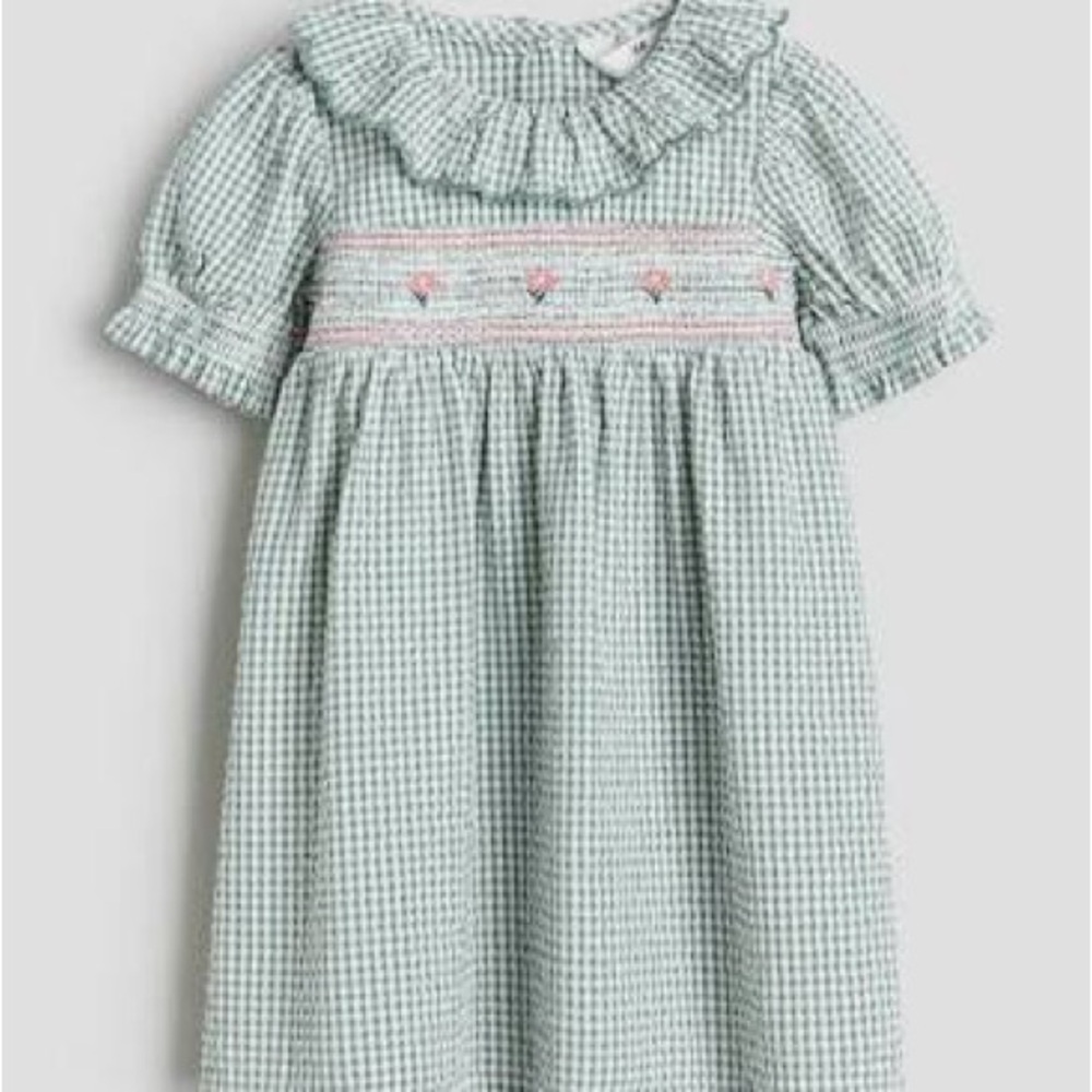 H&M Seerscucker dress with collar